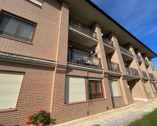 Vista exterior de Pis de lloguer en Ampuero amb Calefacció i Terrassa