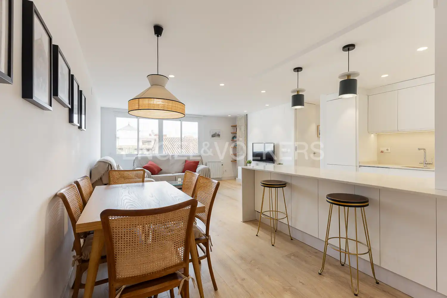 Dining room of Flat for rent in Valencia  with Air Conditioner, Heating and Storage room
