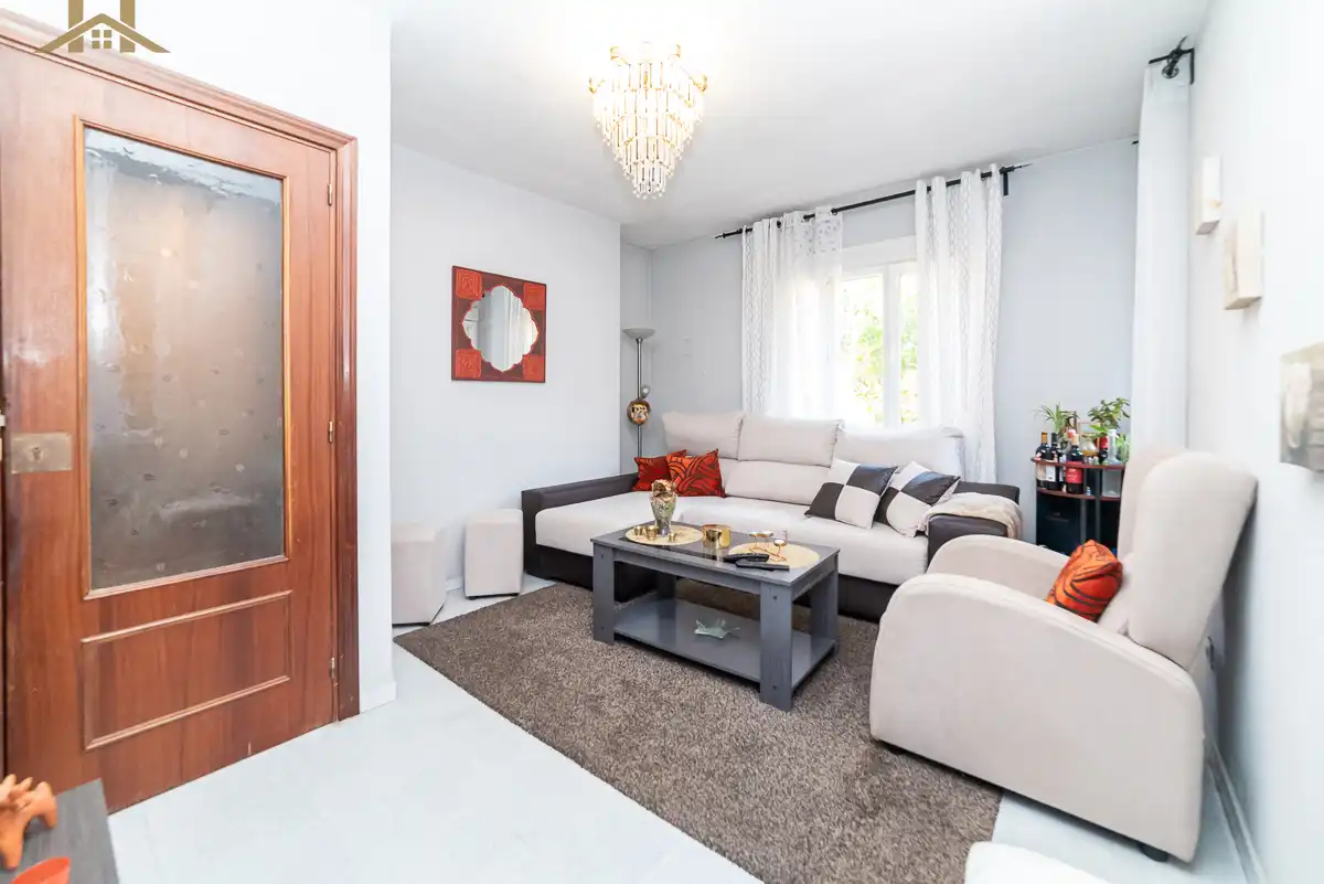 Sala d'estar de Casa o xalet en venda en Móstoles amb Aire condicionat, Calefacció i Jardí privat
