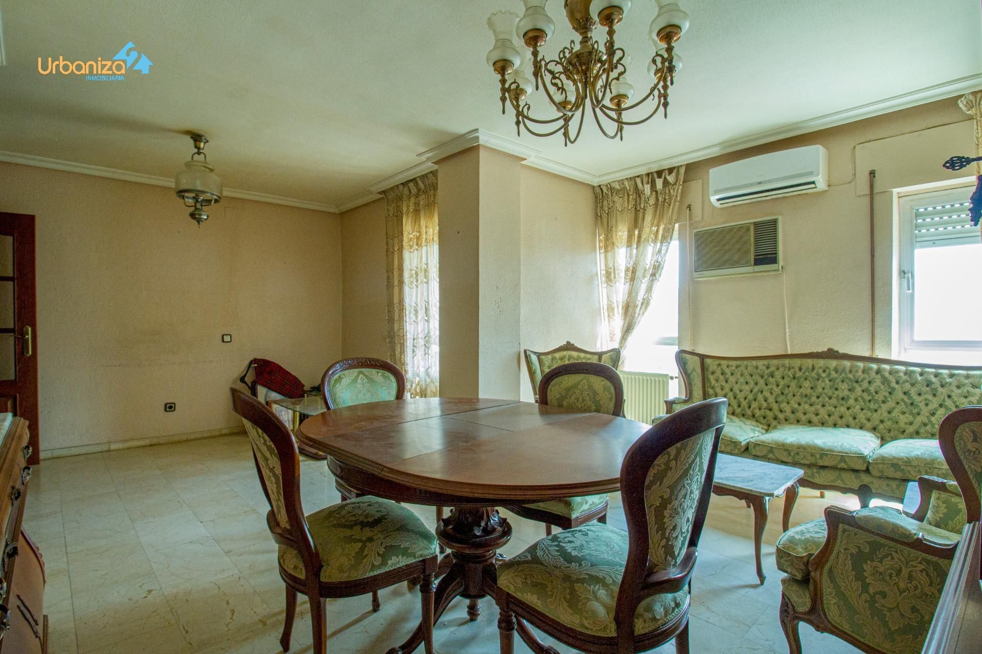 Dining room of Flat for sale in Badajoz Capital  with Heating, Terrace and Balcony