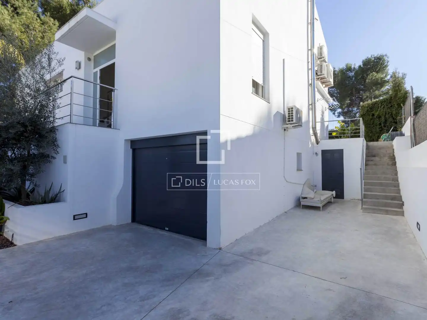 Vista exterior de Casa o chalet de alquiler en L'Eliana con Aire acondicionado, Jardín privado y Trastero