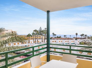 Apartamento con balcón en venta en Avenida de Italia 20