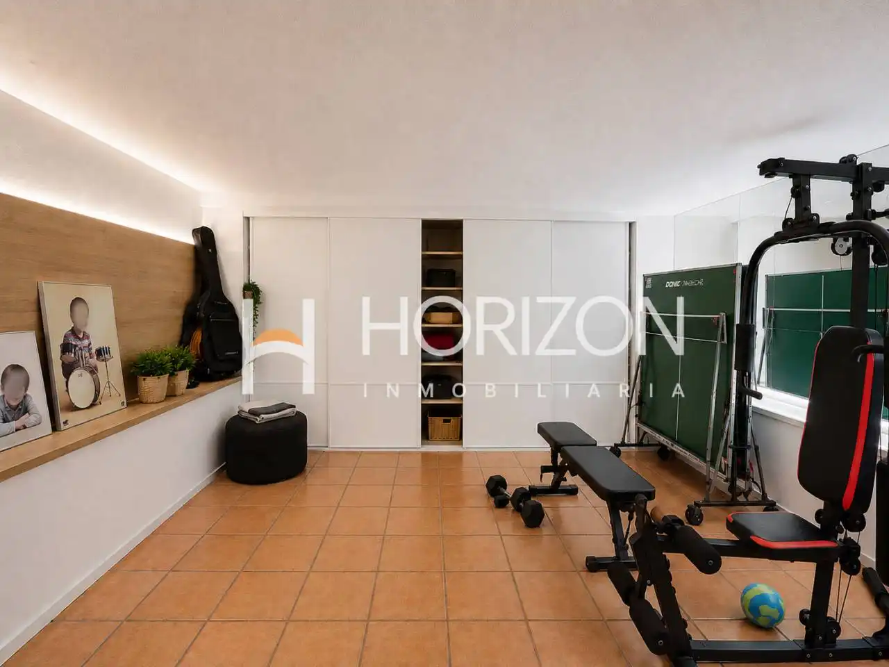Detached homes for sale in Barcelona  with Air Conditioner, Heating and Private garden