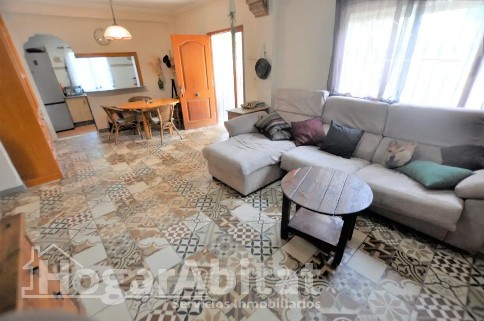 Sala de estar de Casa o chalet en venta en Chiva con Aire acondicionado, Calefacción y Jardín privado