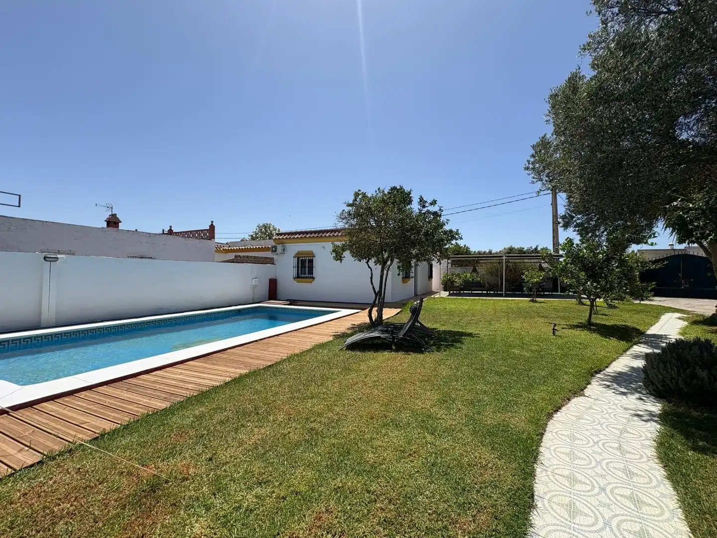 Swimming pool of Houses for rent in Chiclana de la Frontera  with Air Conditioner, Private garden and Terrace