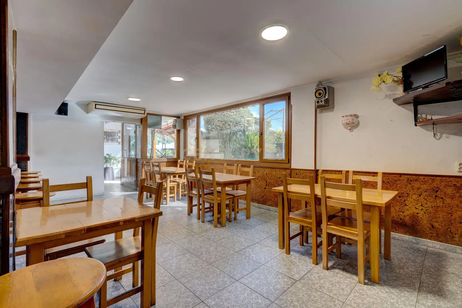 Commercial properties for sale in Deba  with Air Conditioner
