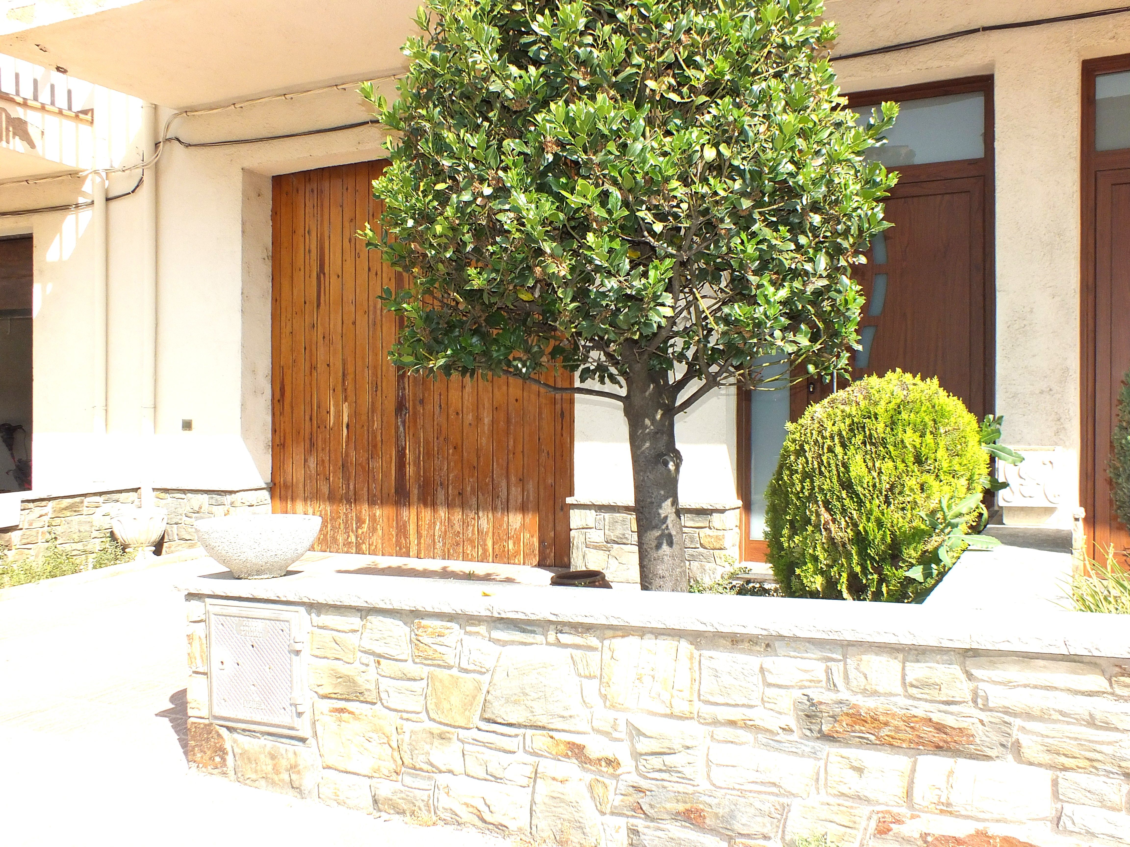 Vista exterior de Casa adosada en venta en Santa Eugènia de Berga con Calefacción, Jardín privado y Balcón