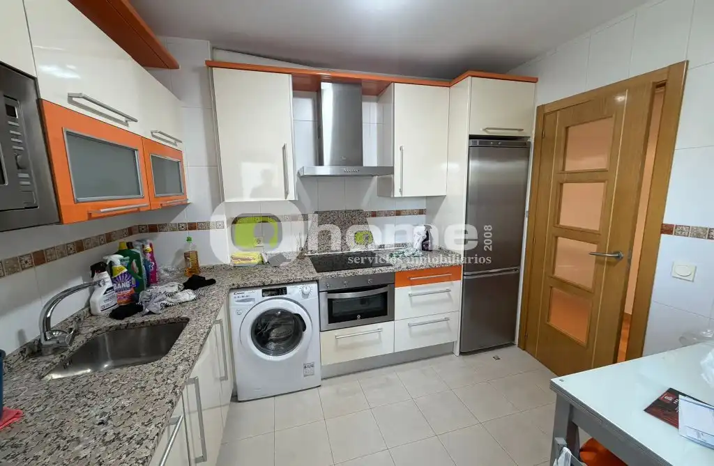 Kitchen of Flat for sale in Zamora Capital   with Heating and Terrace