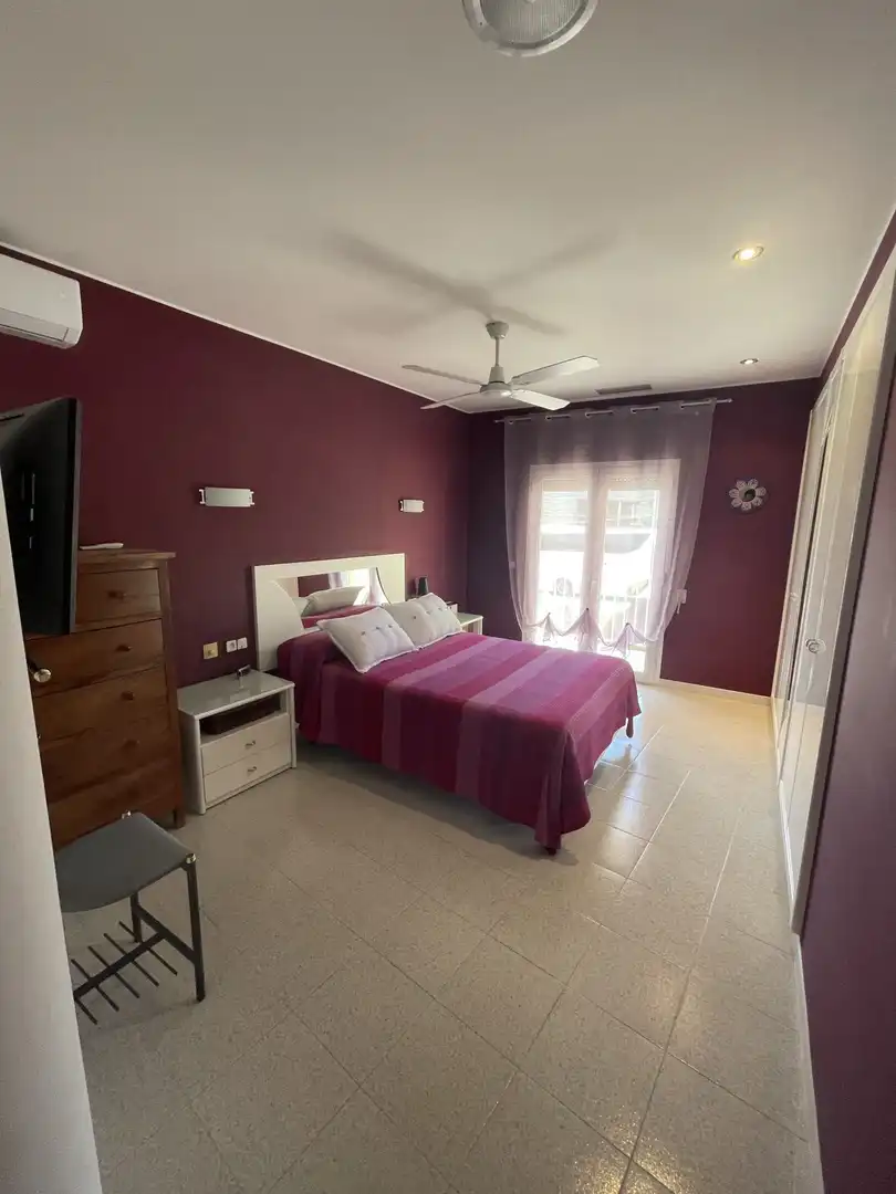 Habitación de Casa adosada en venta en Porqueres con Aire acondicionado, Terraza y Balcón
