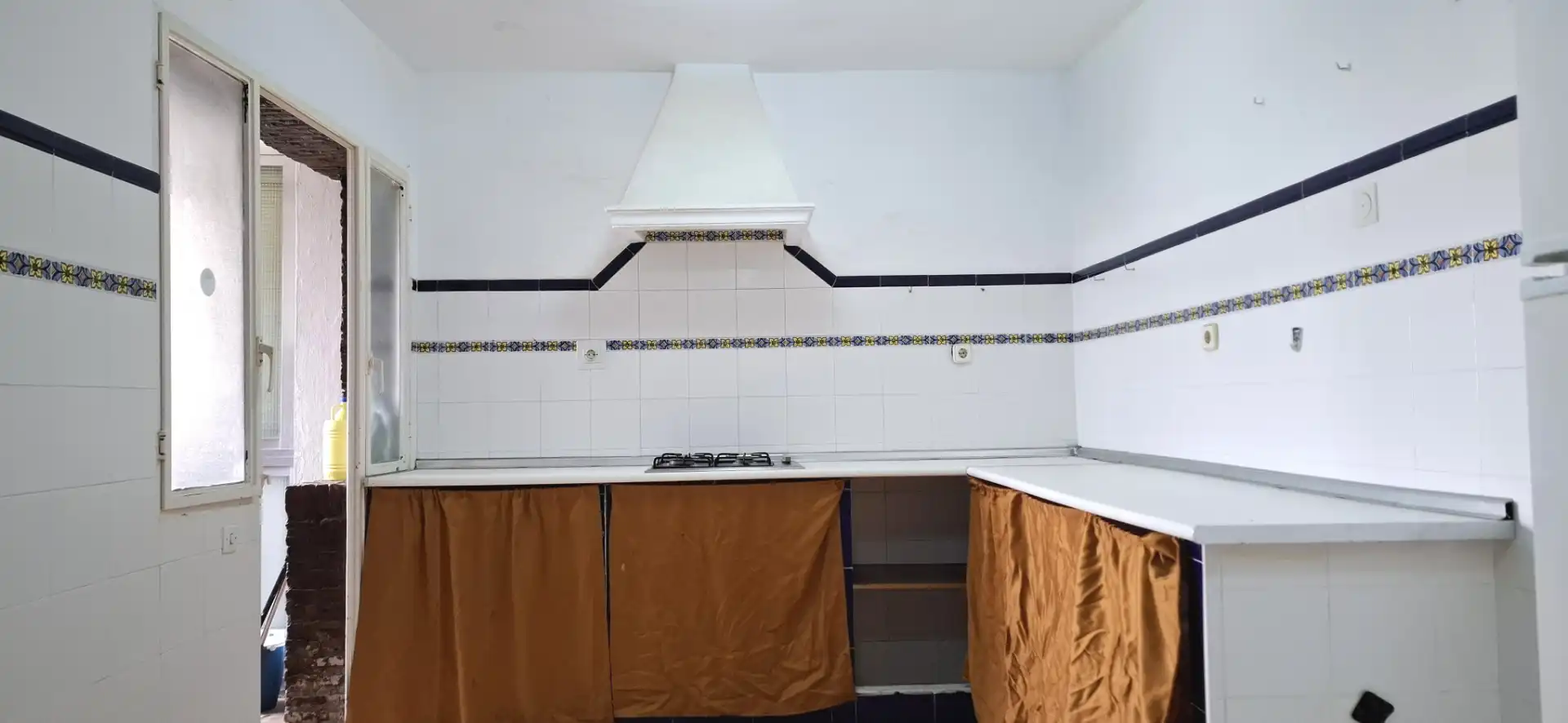 Cuina de Pis en venda en Mairena del Aljarafe amb Aire condicionat