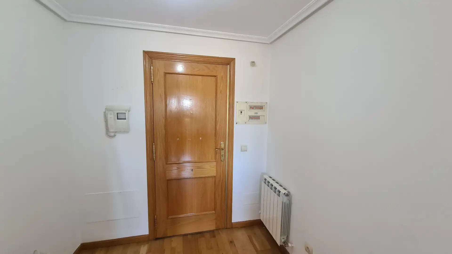 Appartamento con terrazza in vendita a Calle de Cabañales 55, imagen 9