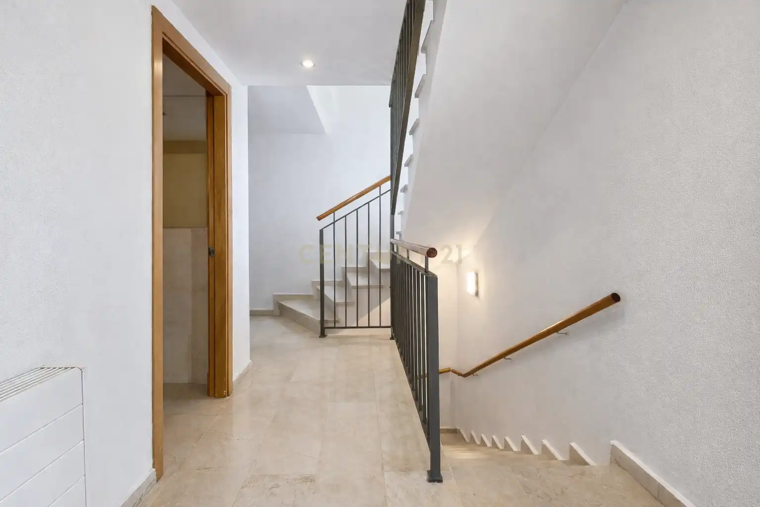 Casa adosada en venta en La Nucia con Aire acondicionado, Trastero y Horno