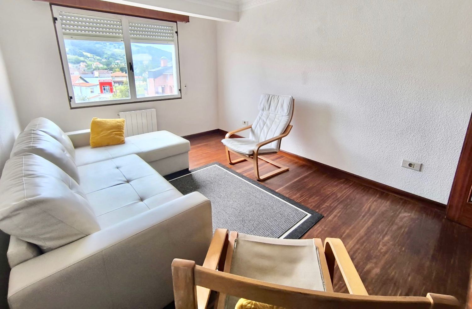 Sala d'estar de Pis en venda en Colindres amb Calefacció, Parquet i Terrassa