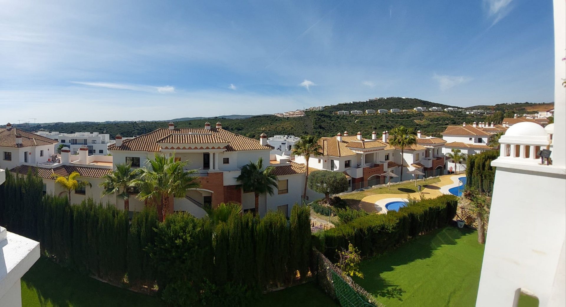 Vista exterior de Apartament en venda en Casares amb Aire condicionat, Terrassa i Traster
