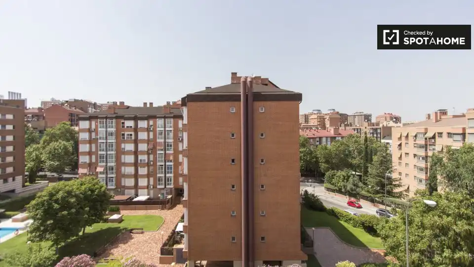 Exterior view of Flat for share in Hortaleza