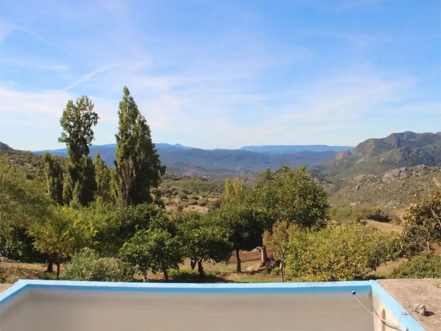 Jardín de Piso en venta en Benaocaz con Jardín privado, Trastero y Piscina