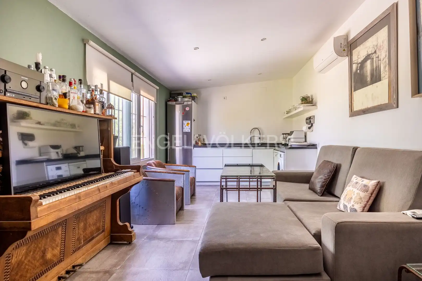 Wohnzimmer von Country house zum Verkauf in Espartinas mit Klimaanlage, Heizung und Privatgarten