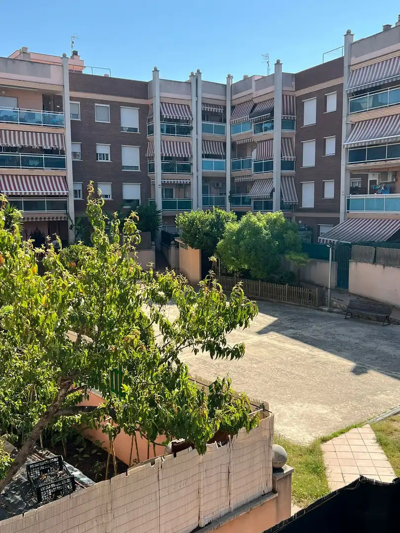 Vista exterior de Pis en venda en Tordera amb Calefacció i Terrassa