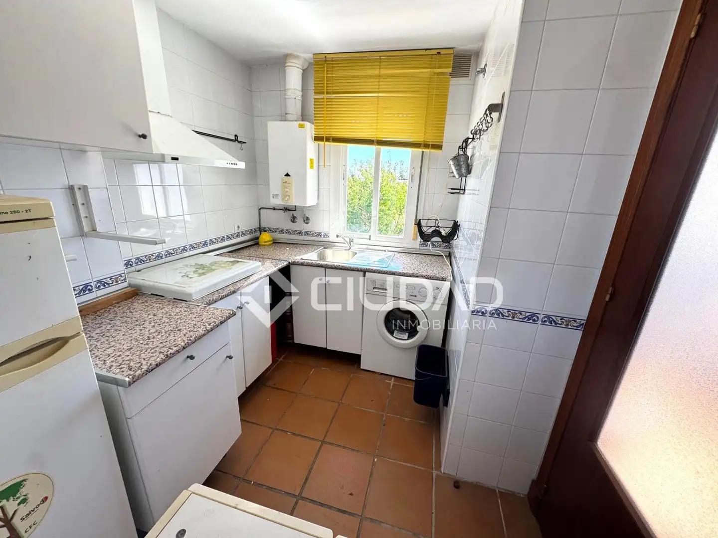 Cuina de Dúplex en venda en Sanlúcar de Barrameda amb Terrassa, Traster i Piscina comunitària