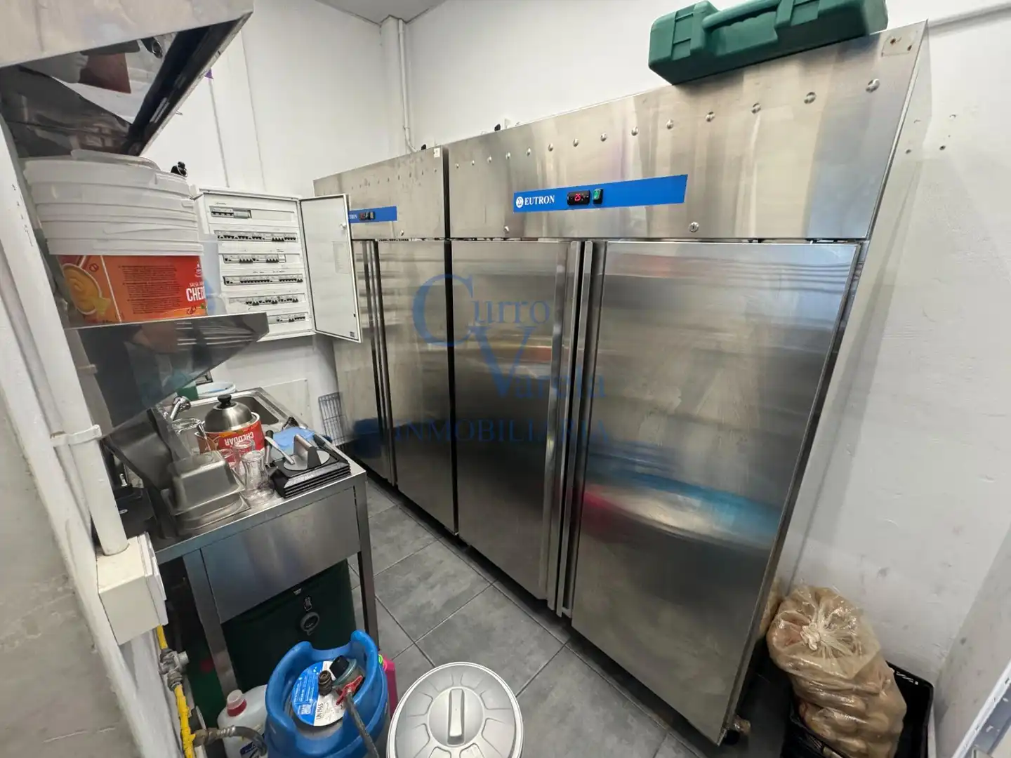 Kitchen of Commercial properties for rent in Dos Hermanas  with Air Conditioner