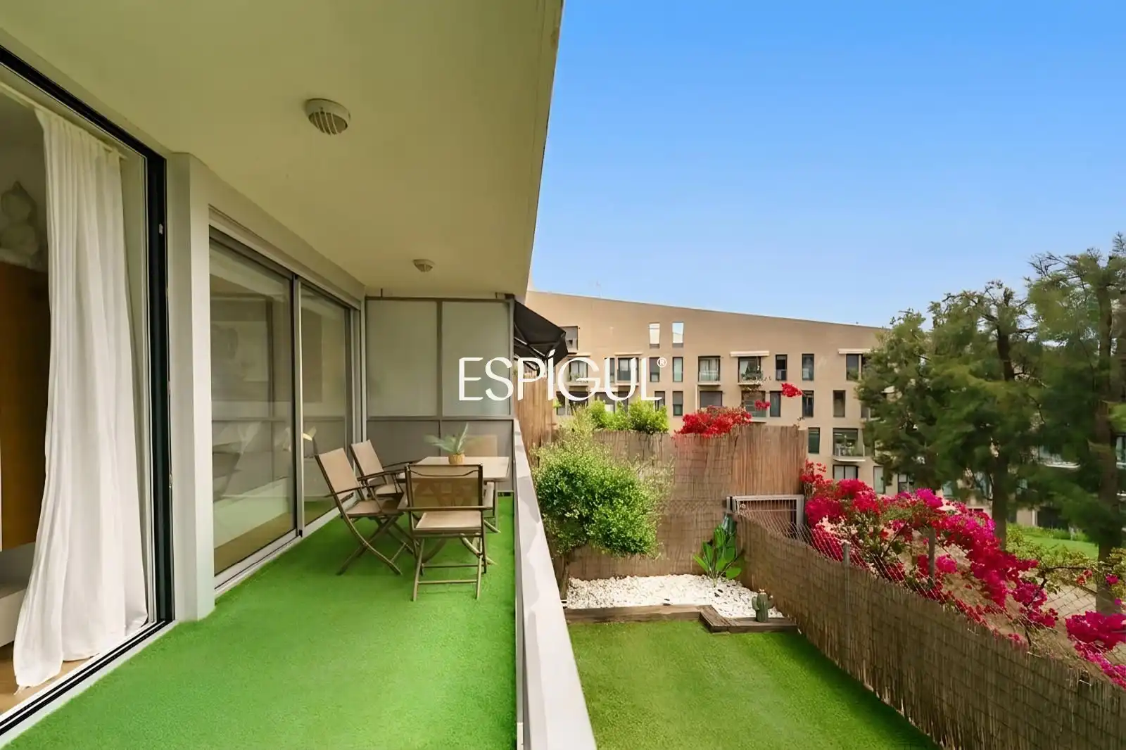 Vista exterior de Piso en venta en Montgat con Aire acondicionado, Calefacción y Terraza