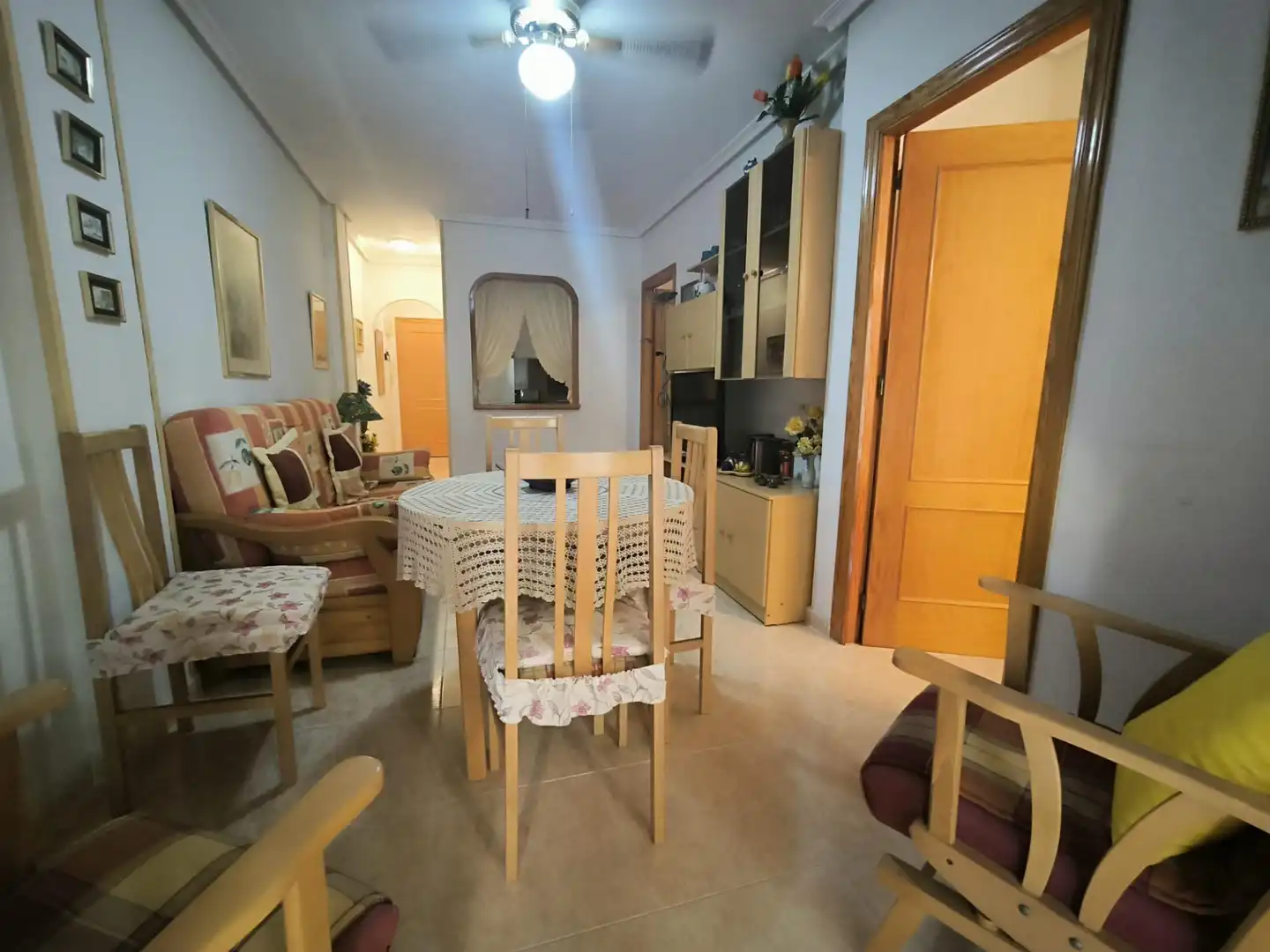 Menjador de Apartament en venda en Torrevieja amb Aire condicionat i Balcó