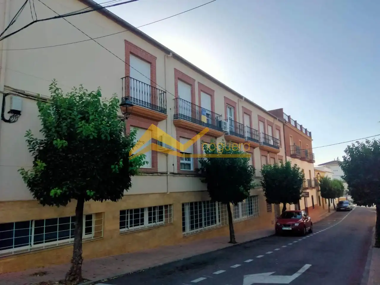 Außenansicht von Wohnung zum Verkauf in Guarromán mit Heizung und Balkon
