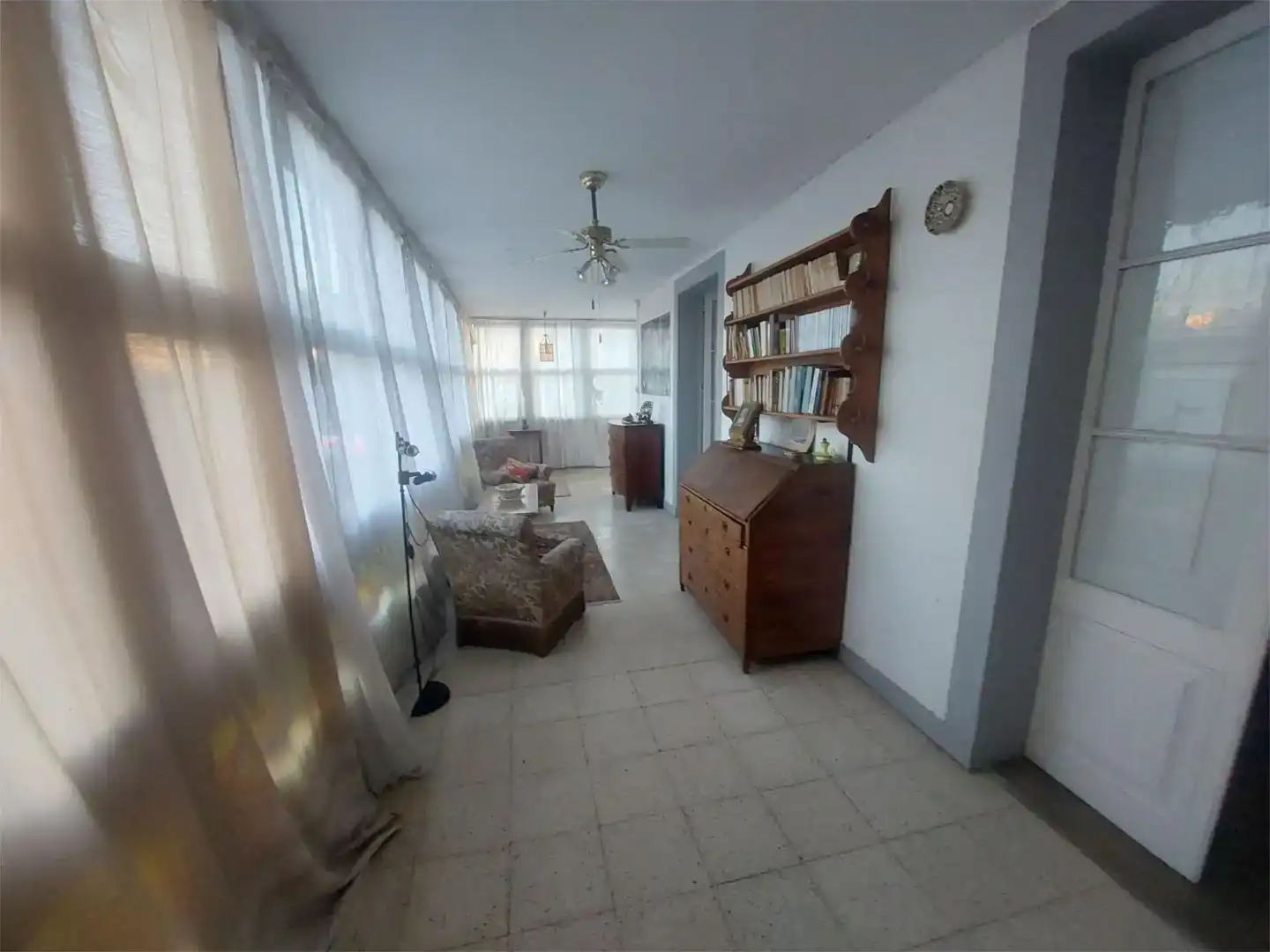 Sala d'estar de Casa o xalet en venda en Vilagarcía de Arousa
