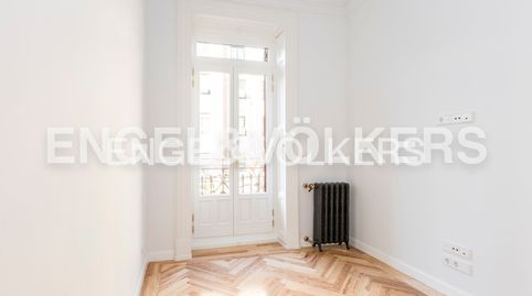 Foto 5 de Piso de alquiler en Trafalgar, Madrid Capital