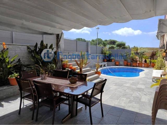Casa-chalet en Venta en Residencial Blanes - Vistamar