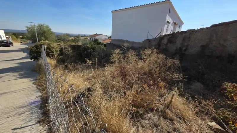 Wohnbaugrundstück zum Verkauf in Casas de Millán, imagen 2