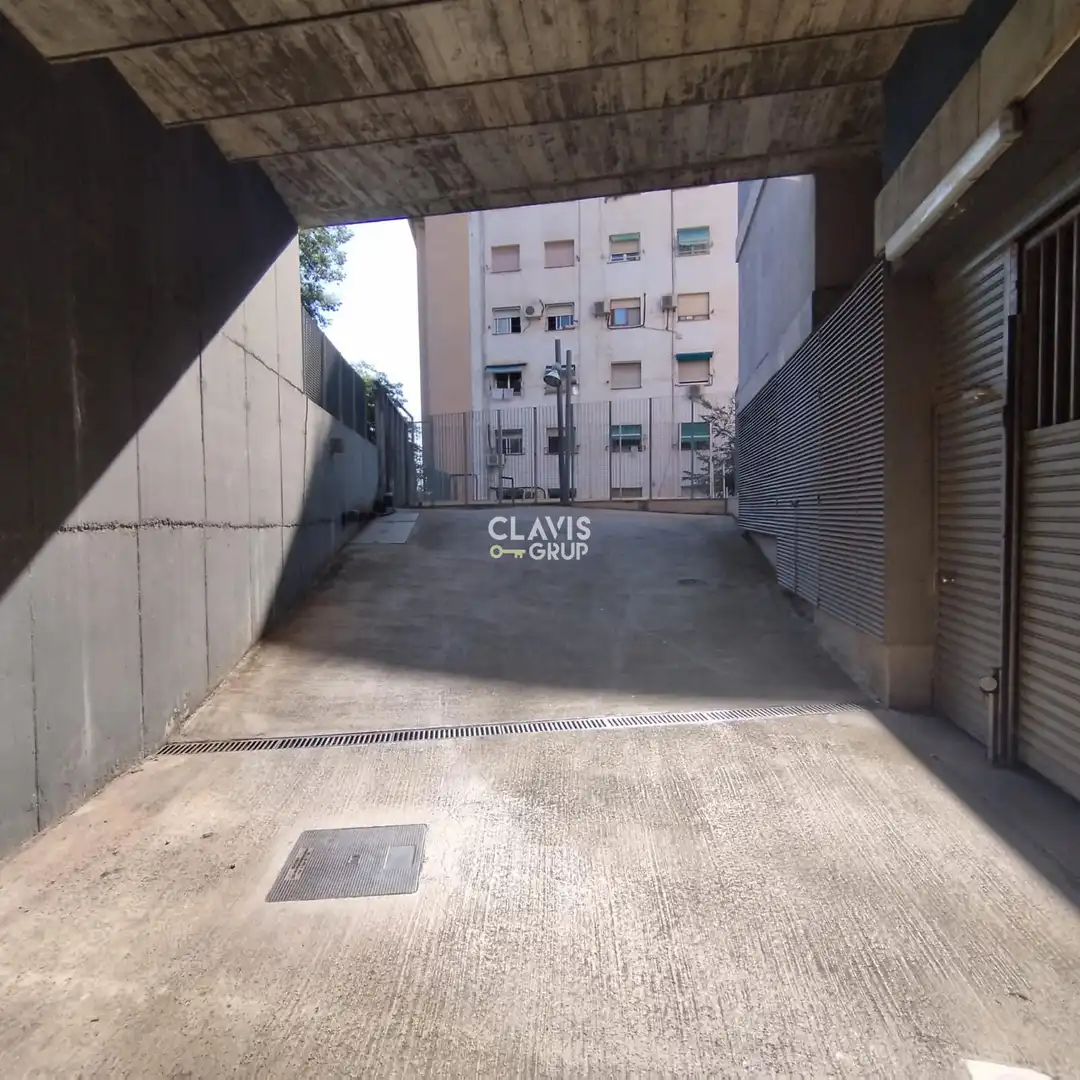 Individual con ascensor en venta en Nou Barris, imagen 4