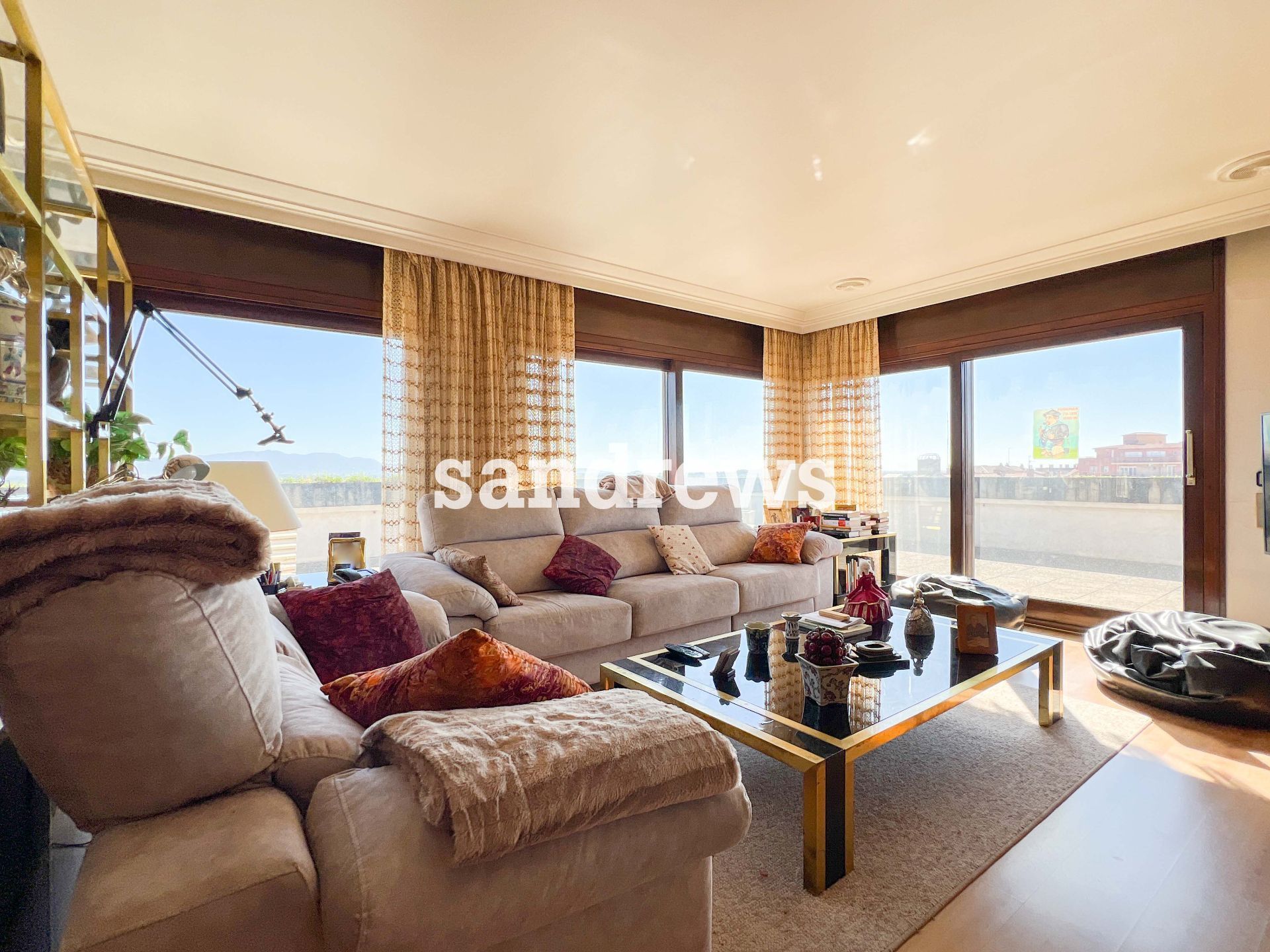 Living room of Attic for sale in Figueres  with Air Conditioner and Heating