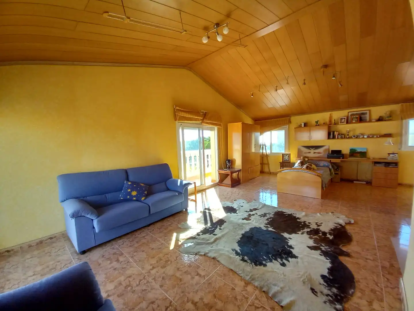 Sala d'estar de Casa o xalet en venda en Vilanova i la Geltrú amb Aire condicionat, Calefacció i Jardí privat