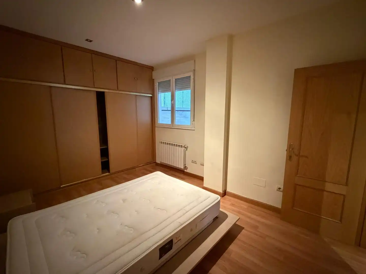 Habitación de Apartamento en venta en Ponferrada con Calefacción y Trastero