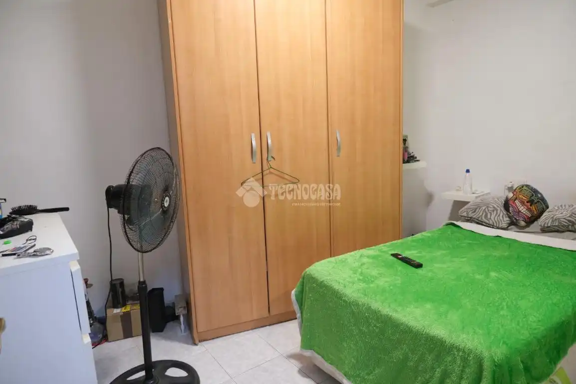 Dormitori de Casa adosada en venda en Sevilla