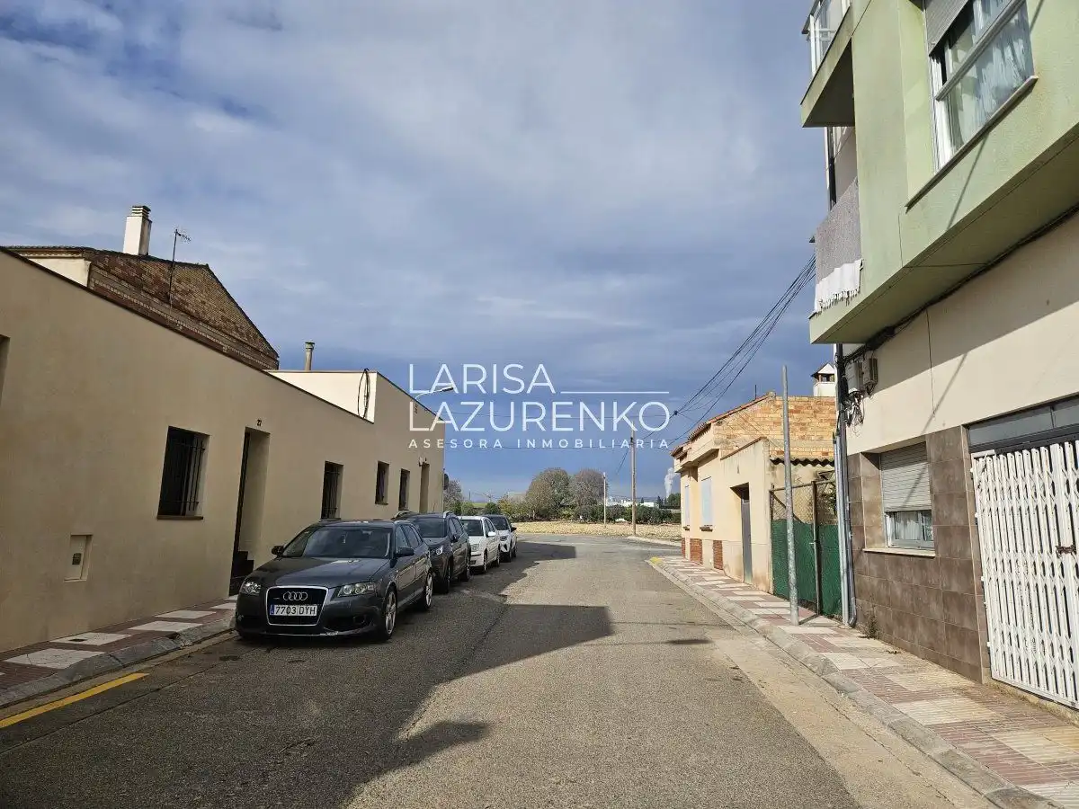Vista exterior de Dúplex en venta en L'Aldea con Terraza y Balcón