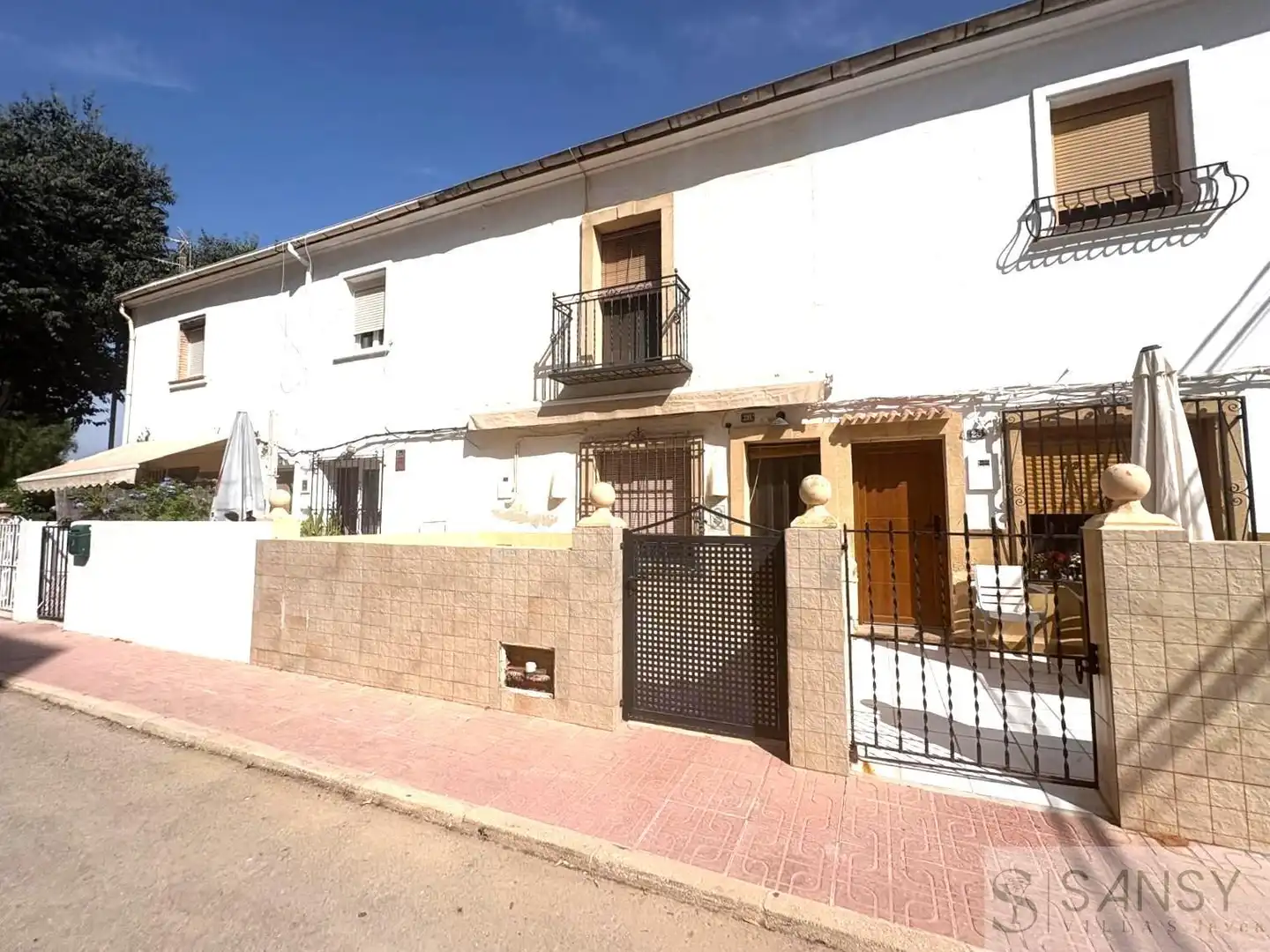 Vista exterior de Casa adosada en venda en Jávea / Xàbia amb Calefacció i Terrassa