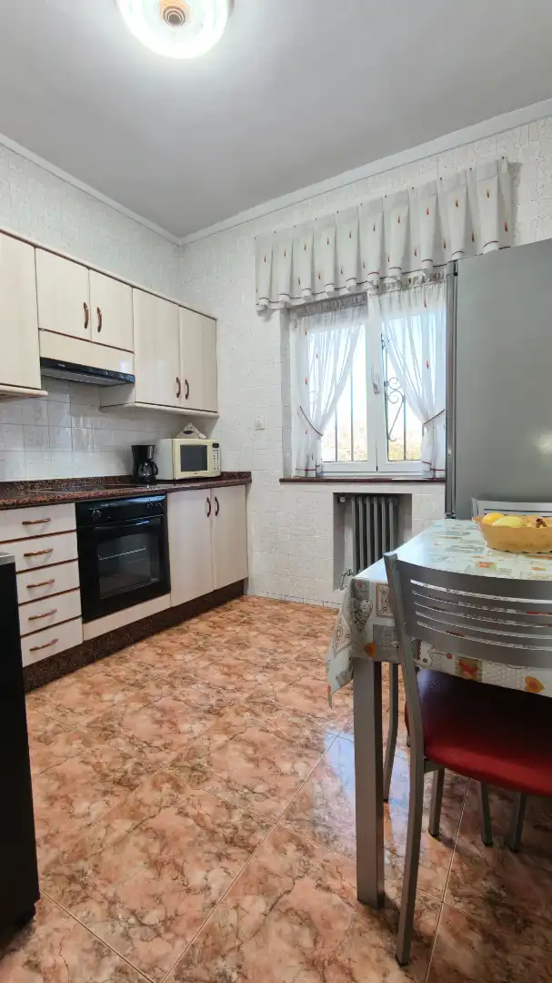 Cocina de Finca rústica en venta en Avilés con Calefacción, Jardín privado y Amueblado