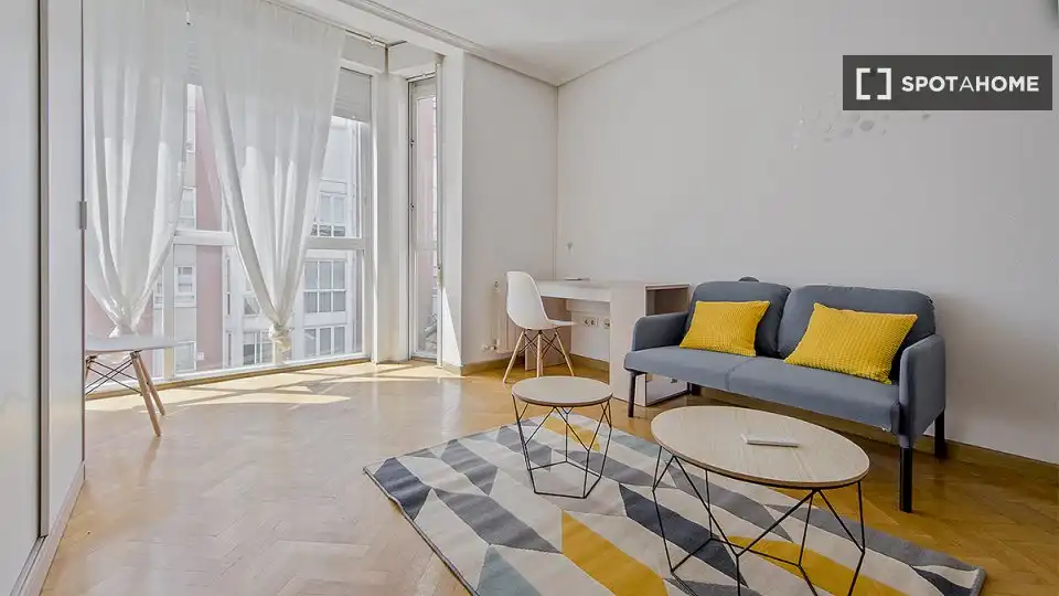 4 hab, 80m² en Delicias, Arganzuela, Madrid - Image 3