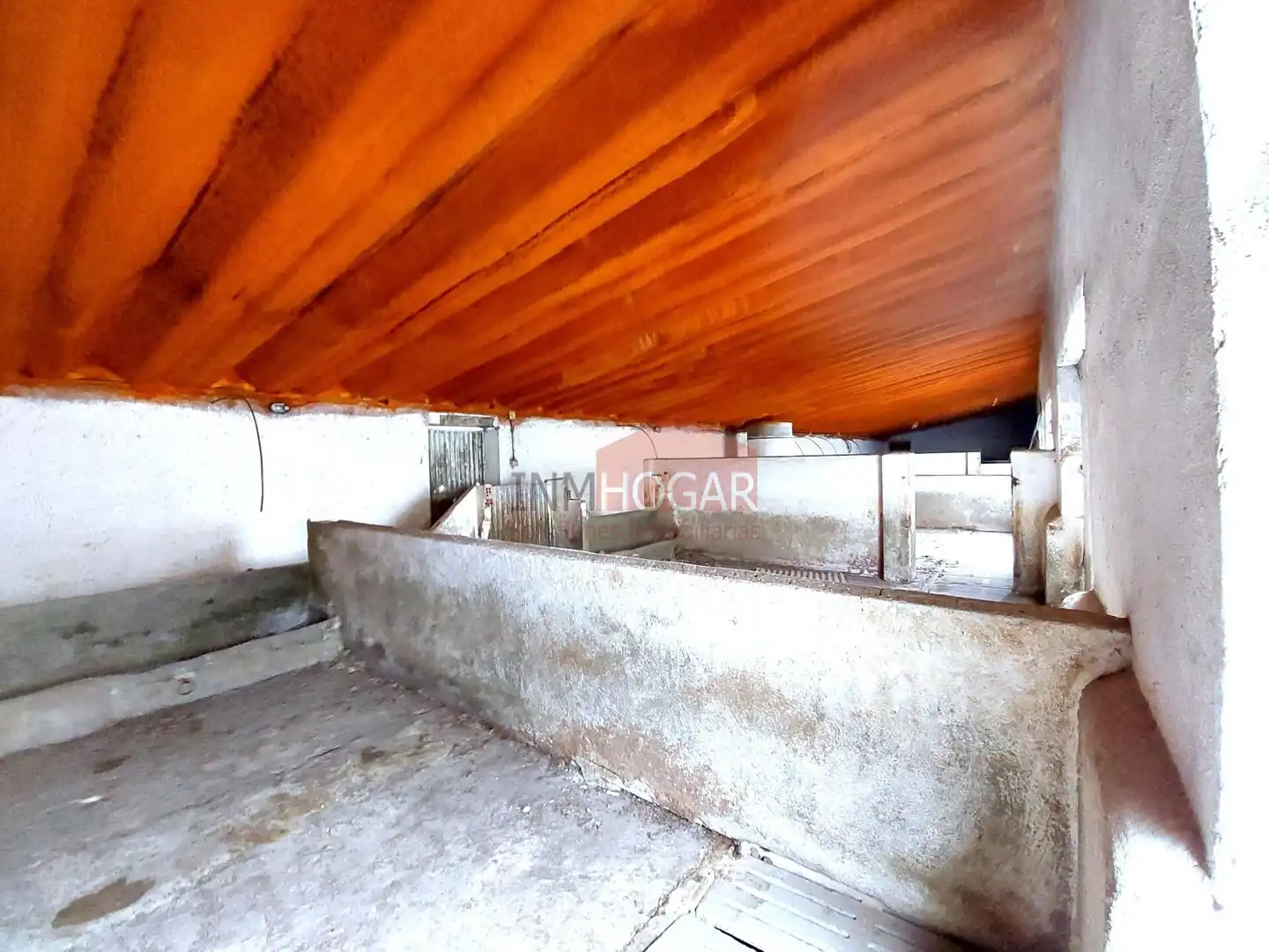 Industrial buildings for sale in Adanero