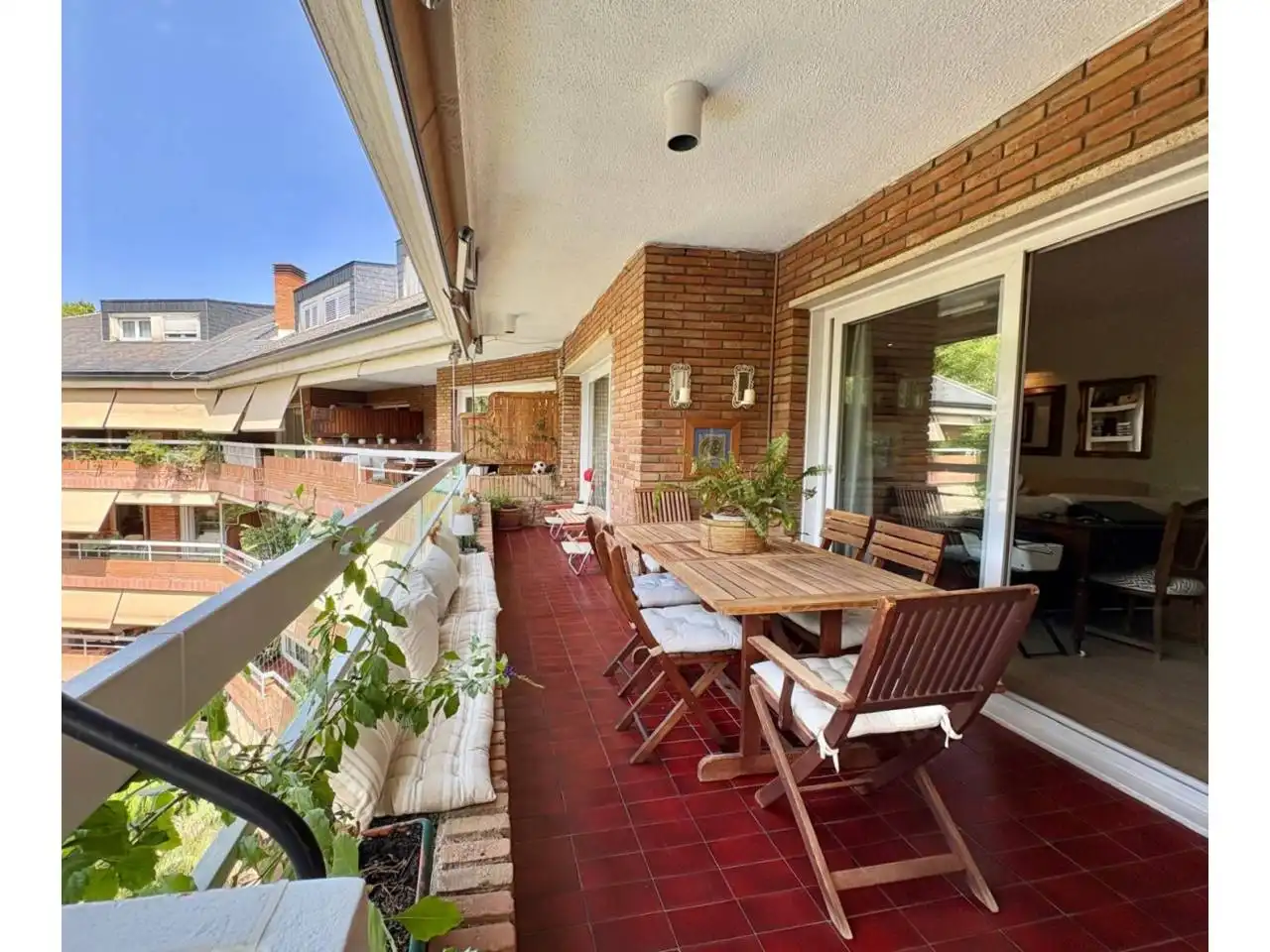 Terrasse von Maisonette zum Verkauf in Sant Cugat del Vallès mit Klimaanlage, Heizung und Parkett