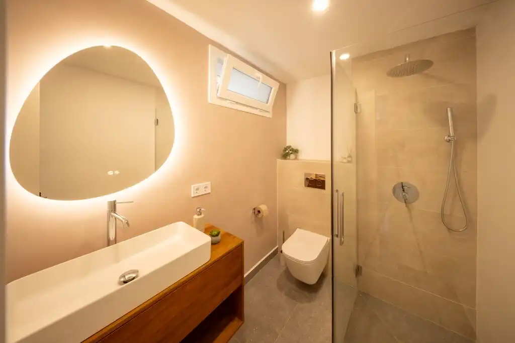 Bathroom of Apartments for sale in Calvià  with Air Conditioner and Terrace