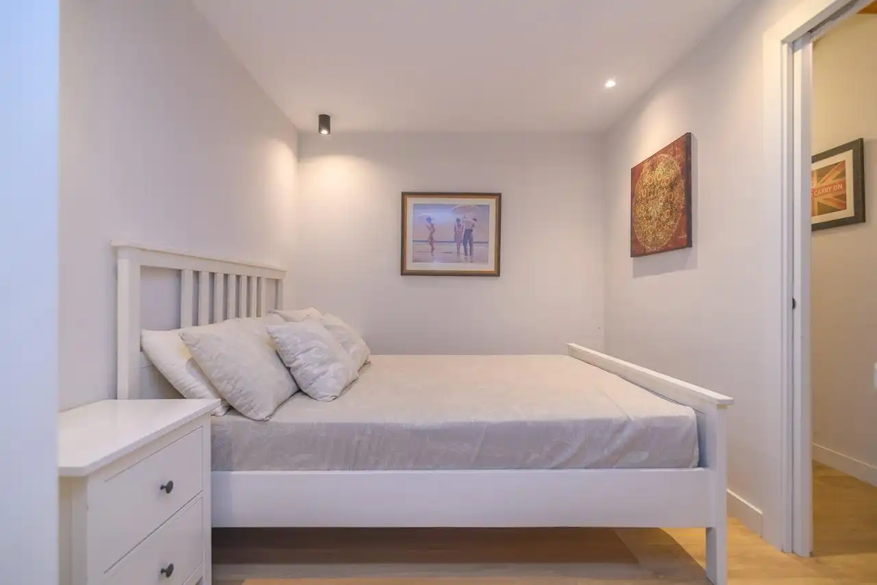 Piso con terraza en venta en Calle del Portal Nou, imagen 4