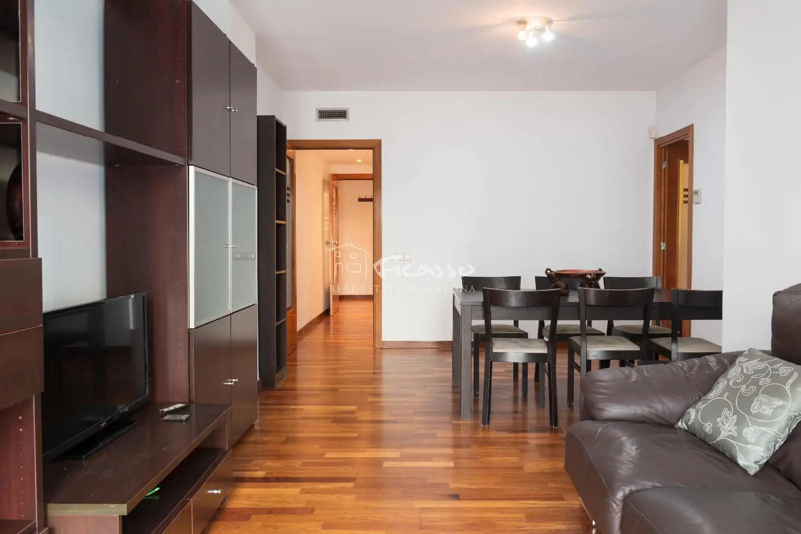 Sala d'estar de Pis en venda en Barcelona amb Aire condicionat, Calefacció i Parquet
