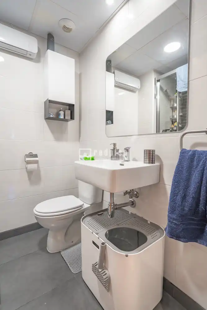 Bathroom of Flat for rent in Getafe  with Air Conditioner, Heating and Private garden