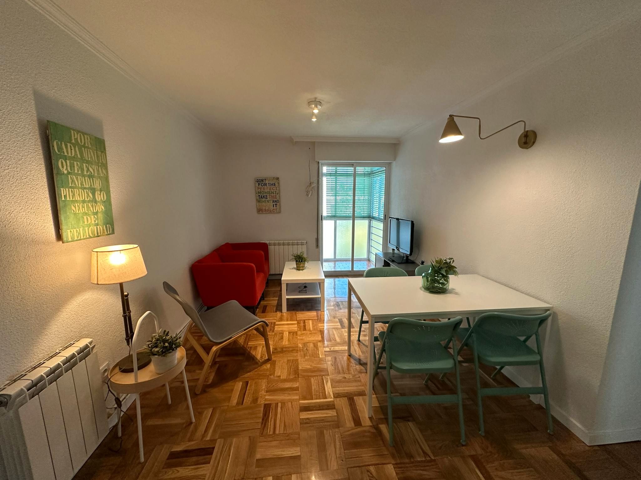 Sala d'estar de Pis de lloguer en  Madrid Capital amb Aire condicionat, Calefacció i Moblat