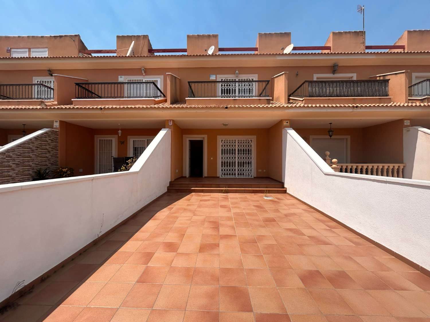 Vista exterior de Dúplex en venta en Orihuela con Aire acondicionado, Calefacción y Terraza