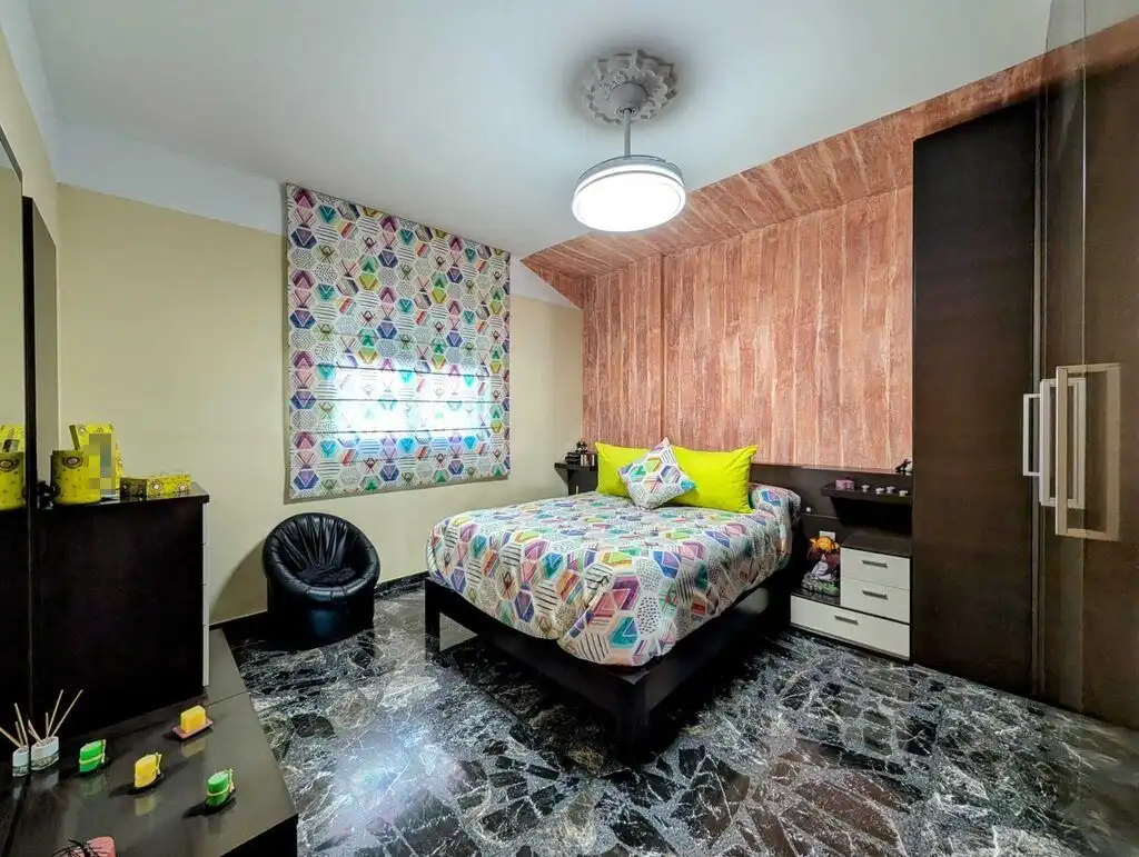 Dormitori de Casa o xalet en venda en Loja amb Terrassa i Piscina