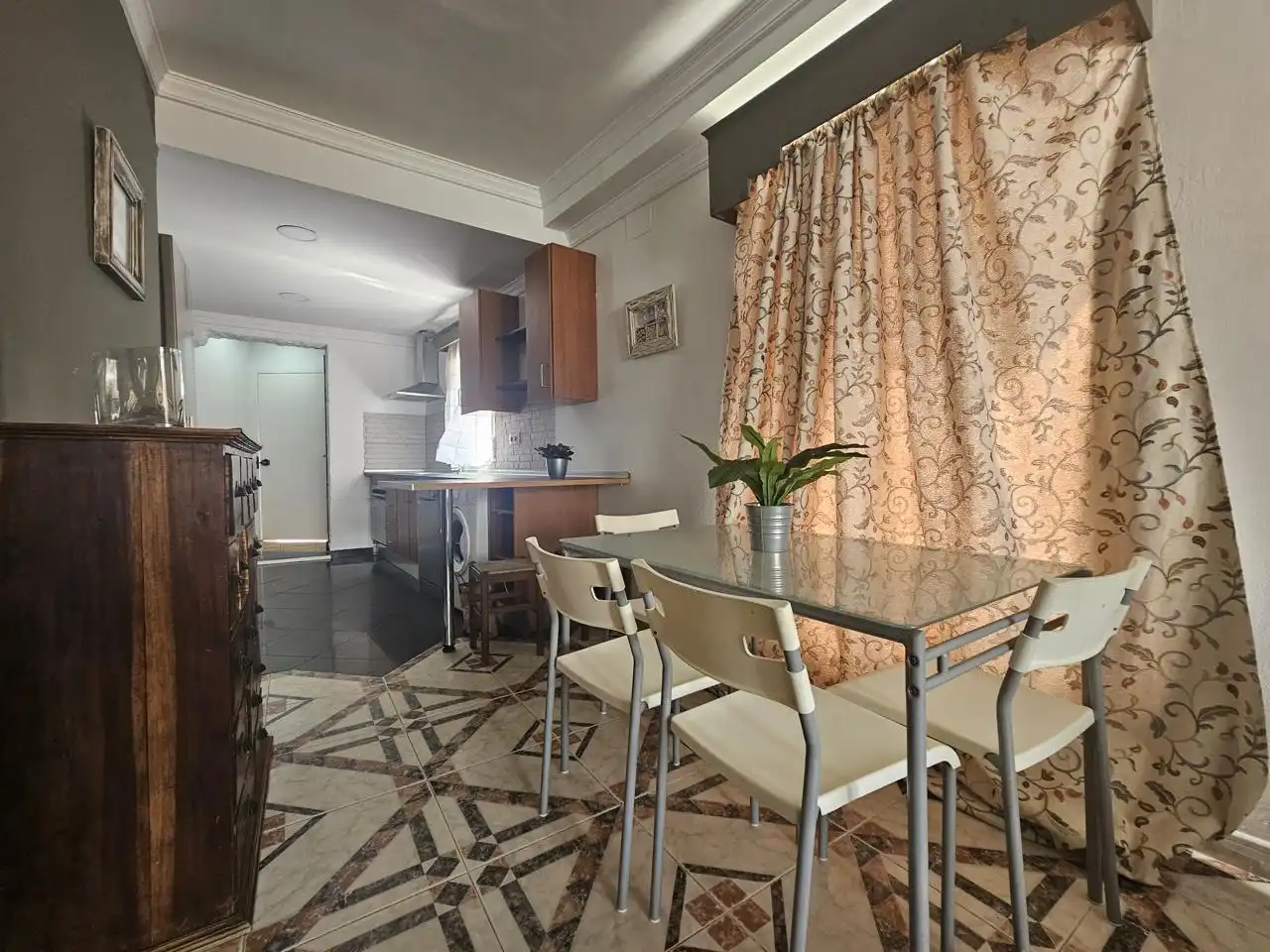 Ground floor for rent in Calle Volga, El Rocío - La Milagrosa